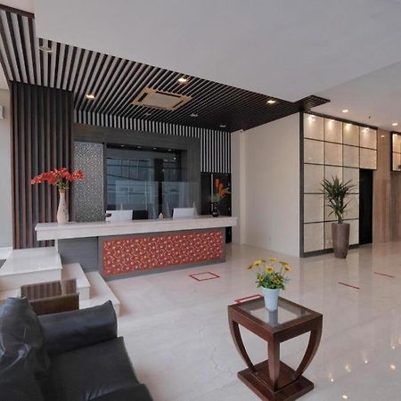 All Nite & Day Hotel Yogyakarta - Gejayan Exterior photo